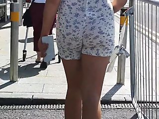 Sweet MILF in shorts (No Panties!)